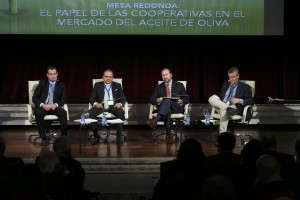 foro-empresarial-aceite-oliva-aceituna-mesa-fundacion-cajasol-37