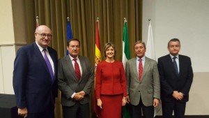 la-guerra-contra-trump-y-la-de-la-manzanilla-agrietan-a-la-patronal-de-la-aceituna